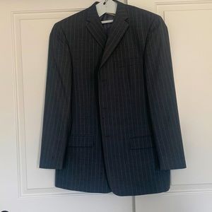 Mens Three Button suit by Perry Ellis 44 long